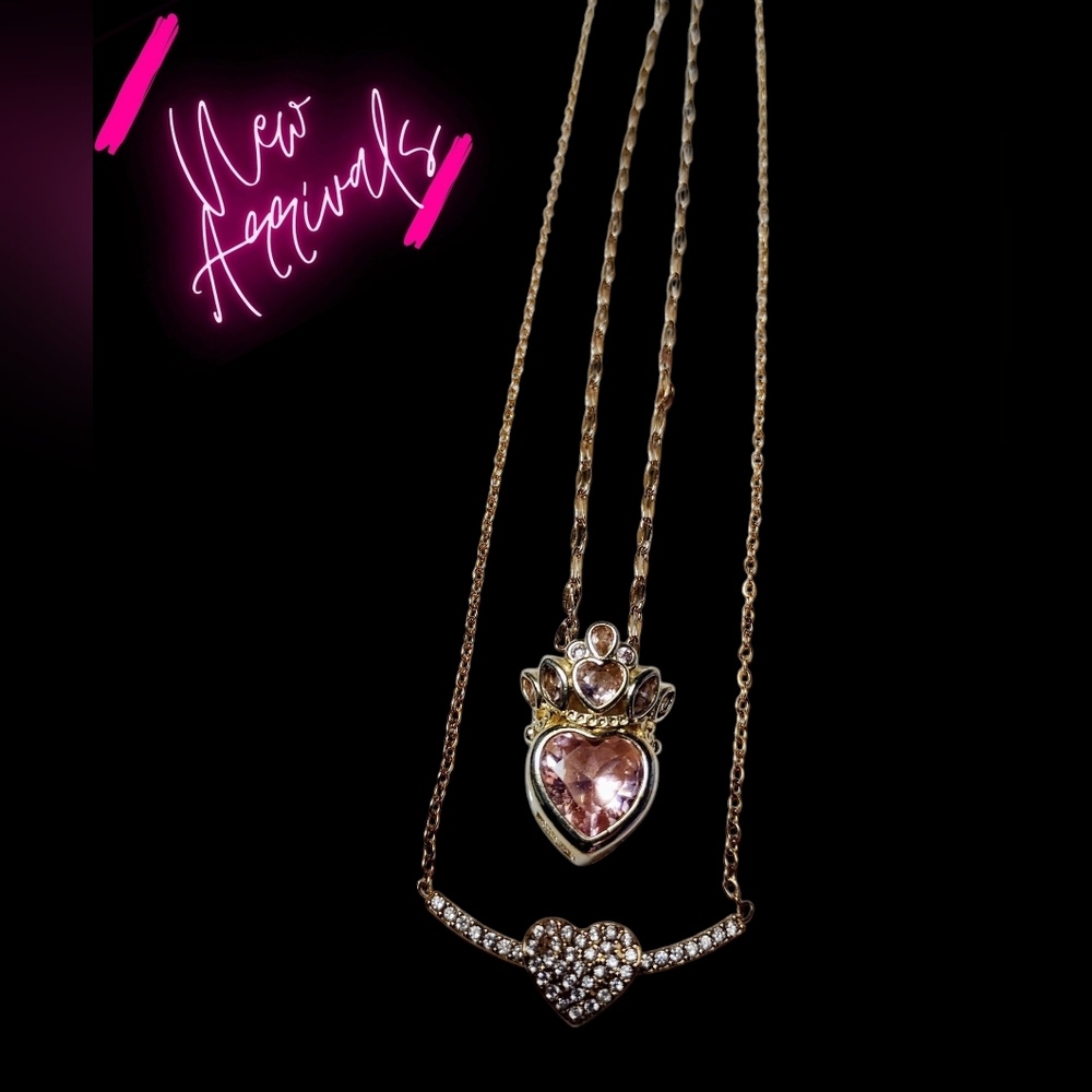 💎👑🩷(2)STAINLESS STEAL HEART CROWN AND HEART BAND NECKLACES💎🩷👑